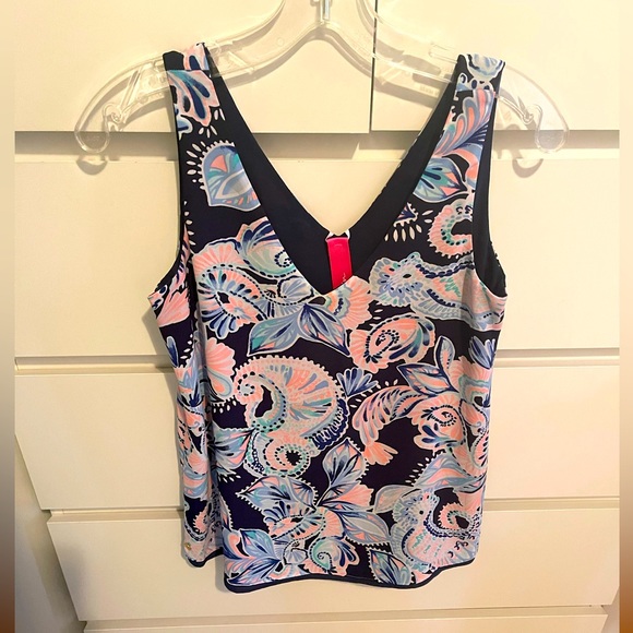 Lilly Pulitzer Tops - EUC Lilly Pulitzer Florin Reversible Sleeveless V-Neck Tank - Size XXS